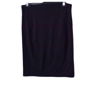 Daisy Fuentes womans black pencil skirt with slit size m